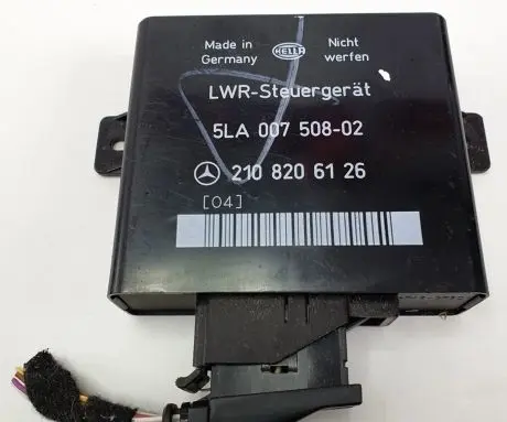 Mercedes-Benz E W210 Xenon control unit/module 2108206126