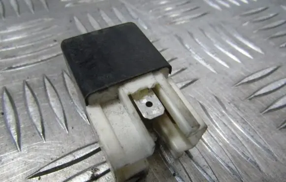 Mitsubishi Colt Other relay mb629080 156700-0110