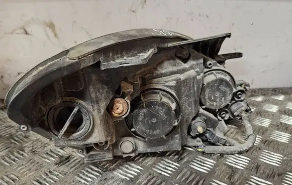 KIA Ceed Headlight/headlamp 921011h000