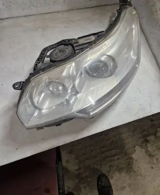 Citroen C5 Headlight/headlamp 9689037880
