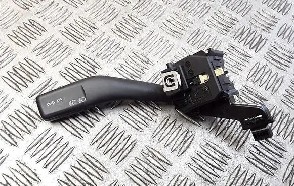 Skoda Octavia Mk2 (1Z) Light switch 1k0953513