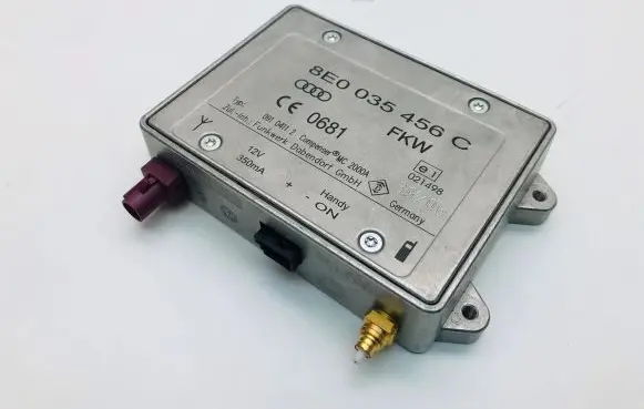 Audi R8 42 Aerial antenna amplifier 8E0035456C