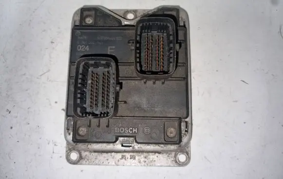 Alfa Romeo 156 Engine control unit/module 966115 0261204946 1037359645