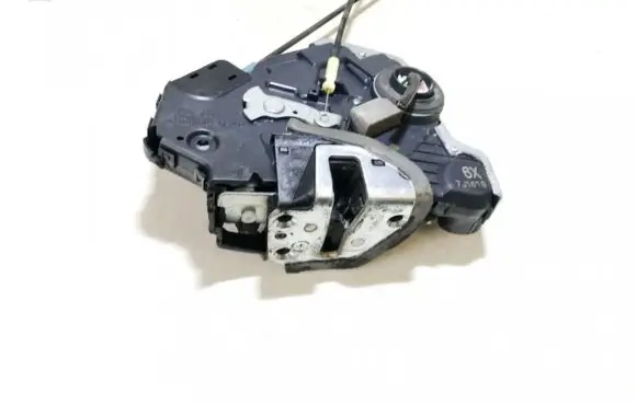 Suzuki Grand Vitara II Front door lock