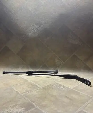 Opel Astra H Front wiper blade arm 13111219