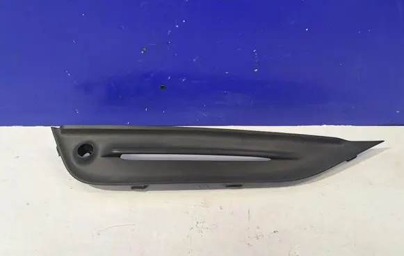 Volvo V60 Front bumper splitter molding 31323849