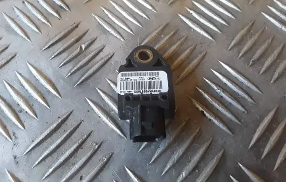 Hyundai Sonata Airbag deployment crash/impact sensor 959202F100