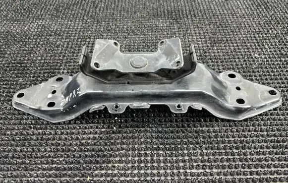 Subaru Impreza IV Gearbox mounting bracket 