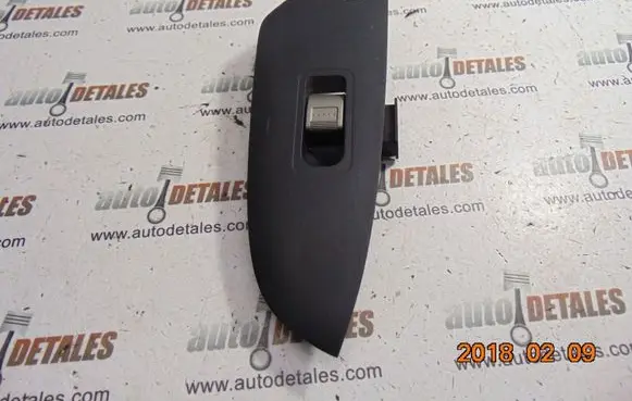 Honda CR-V Electric window control switch 83761SCAXAO11M11
