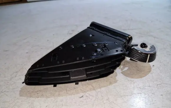 Ford C-MAX II Dash center air vent grill AM51R014L21CDW
