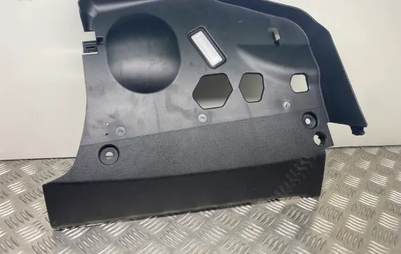 Dashboard lower bottom trim panel