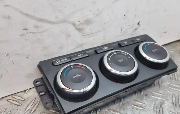 Mazda 6 Climate control unit GDN361190A T1013520U