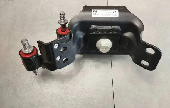 Gearbox mounting bracket