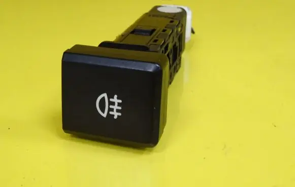 KIA Carens II Fog light switch 
