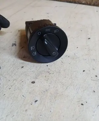 Volkswagen New Beetle Light switch 052031 1C0941531A