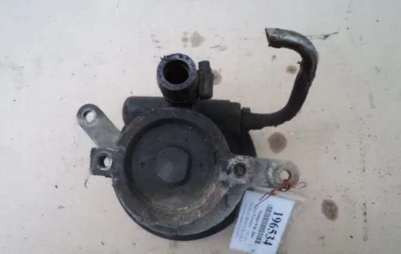 Opel Frontera A Power steering pump