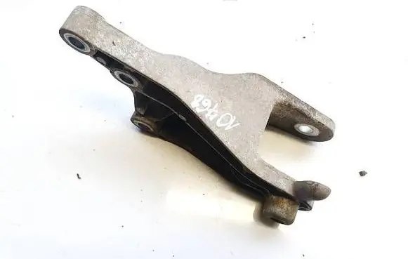 MG HS Engine mounting bracket p10012333