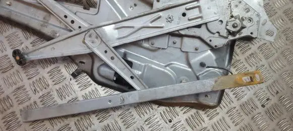 Renault Laguna I Sliding door window regulator with motor