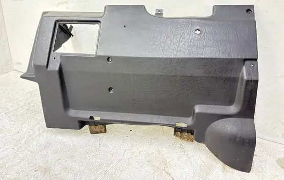 Dashboard lower bottom trim panel