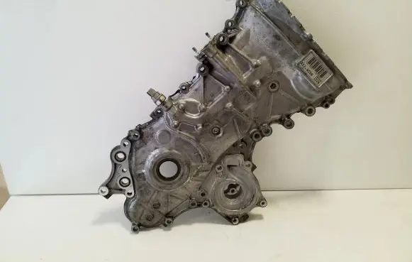 Lexus CT 200H Timing chain cover 