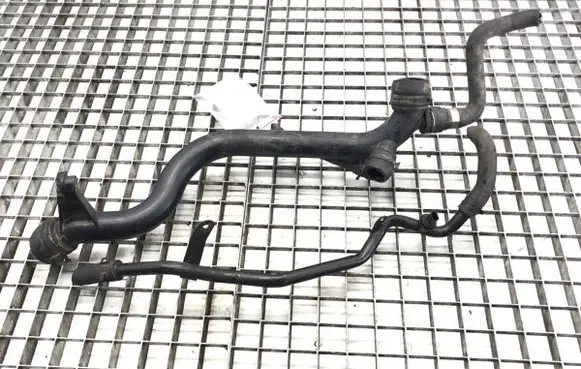 Engine coolant pipe/hose