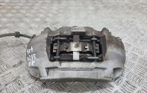 Mercedes-Benz C W205 Front brake caliper