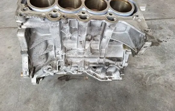 Hyundai Elantra VII Engine block 