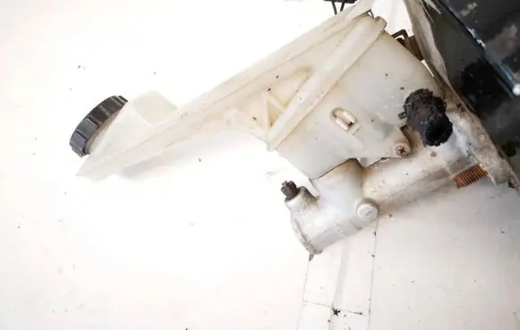 Mazda Premacy Master brake cylinder