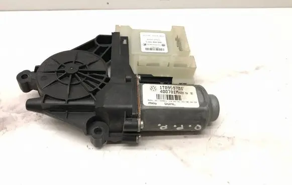 Volkswagen Touran I Front door window regulator motor 1K0959793C 05074611 1T0959701
