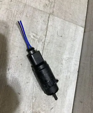 Audi A3 S3 8V Windscreen/windshield washer pump 1K5955651