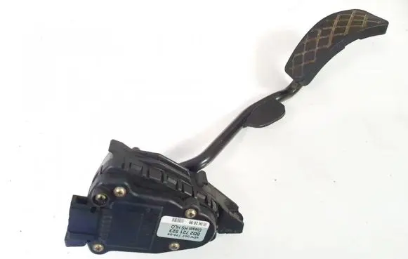 Volkswagen PASSAT B5 Accelerator throttle pedal 8d2721523b 6pv00802609