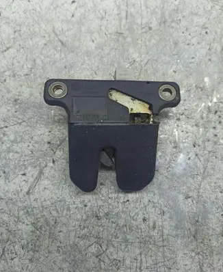Audi A6 S6 C5 4B Tailgate/trunk/boot lock/catch/latch 8D5827505
