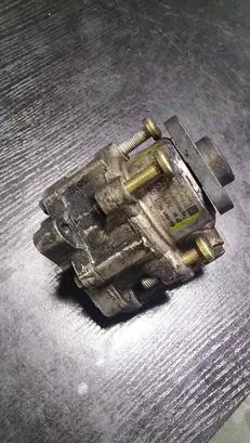 BMW 5 E39 Power steering pump 7691974