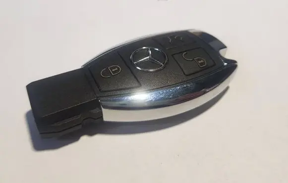 Mercedes-Benz GLA W156 X156 Ignition key/card 2013DJ6165 HUF4761 1206521C