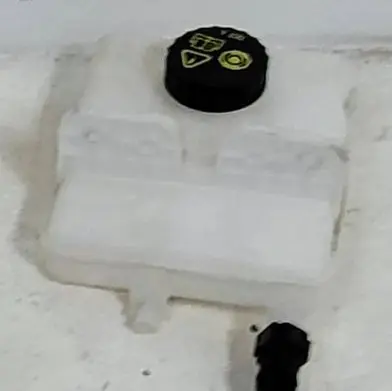 Brake fluid reservoir