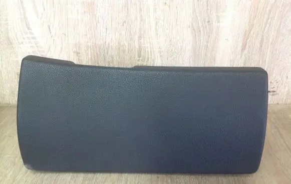 Glove box