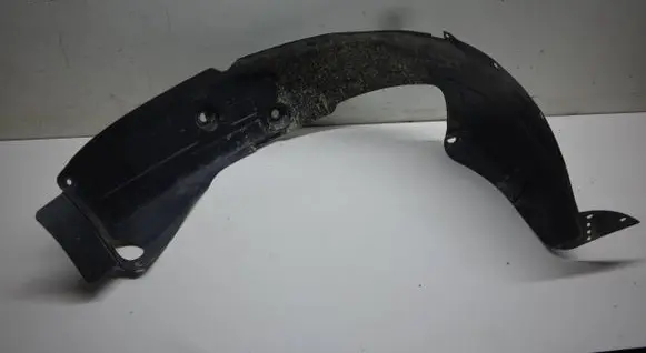 Rear arch fender liner splash guards