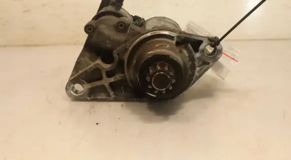 Volkswagen Polo Starter motor 001120400