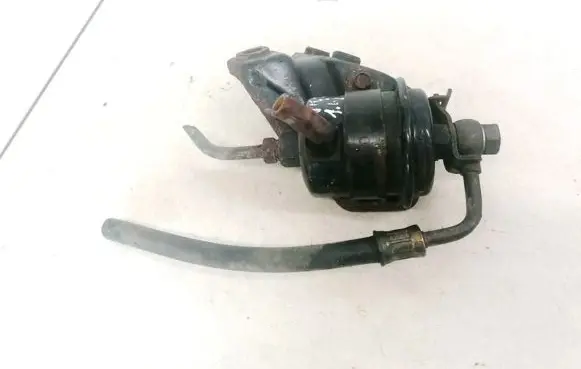 Vacuum air tank