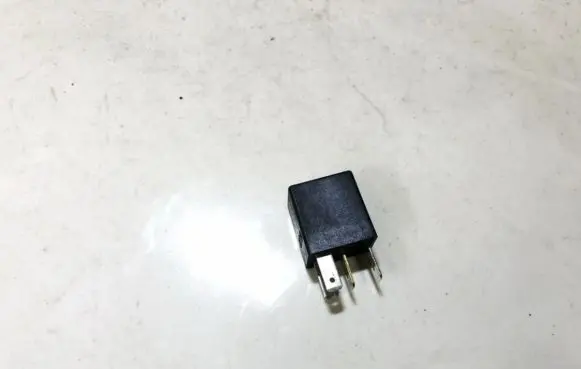Opel Zafira A Other relay 90229206