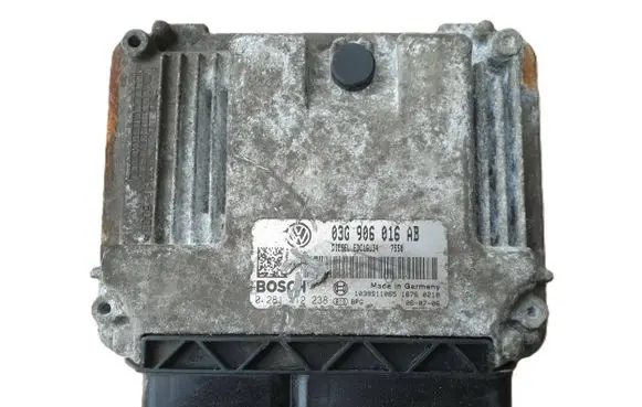 Volkswagen Golf V Engine control unit/module 03G906016AB 1039S11065 0281012238