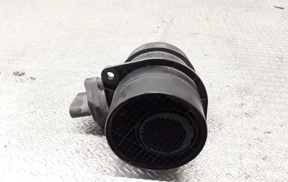 Volkswagen PASSAT B6 Mass air flow meter 074906461B 0281002461
