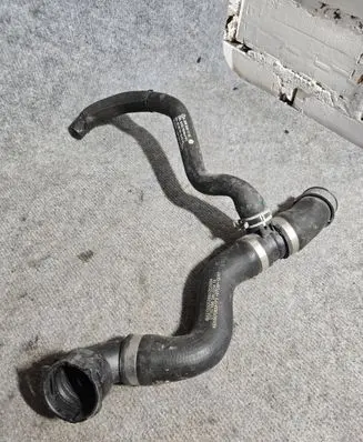 Mercedes-Benz E W238 Engine coolant pipe/hose A2135012682 CT157896 K667065A
