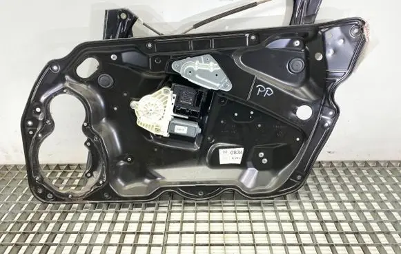 Volkswagen PASSAT B6 Front door window regulator with motor 1K0959792M