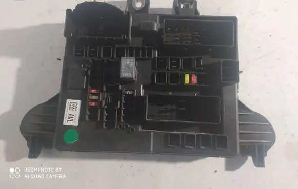 Opel Insignia A Fuse module 22737769