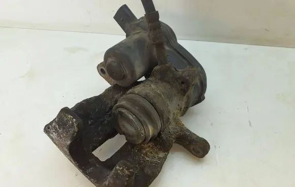 Audi A5 Sportback 8TA Rear brake caliper 32335478