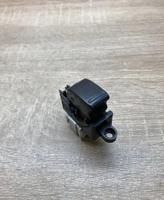 Nissan Almera Electric window control switch NISSANWINDOWSWITCH