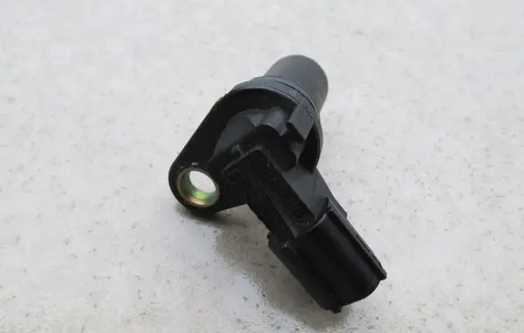 Ford Mondeo MK II Camshaft position sensor 1S7F12K073AD