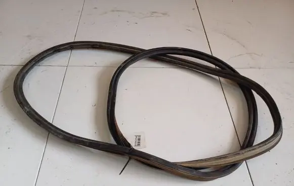 Honda FR-V Trunk rubber seal (body) 