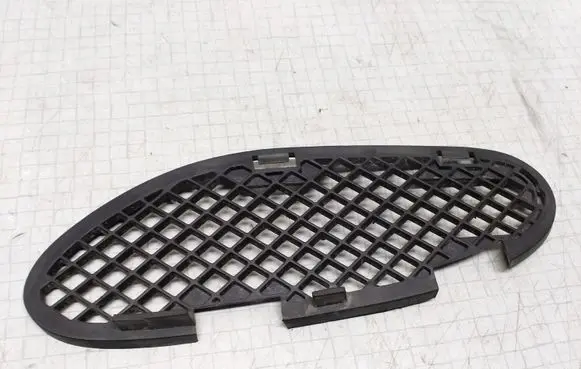 Mercedes-Benz C W202 Front bumper lower grill 2028851123